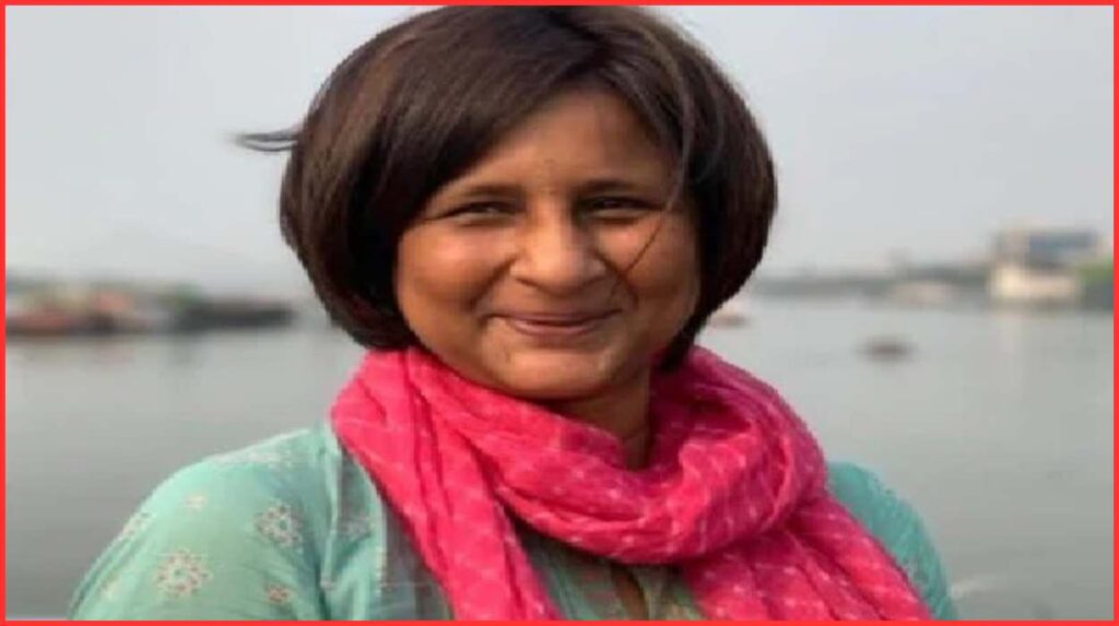 Female News Anchor in India